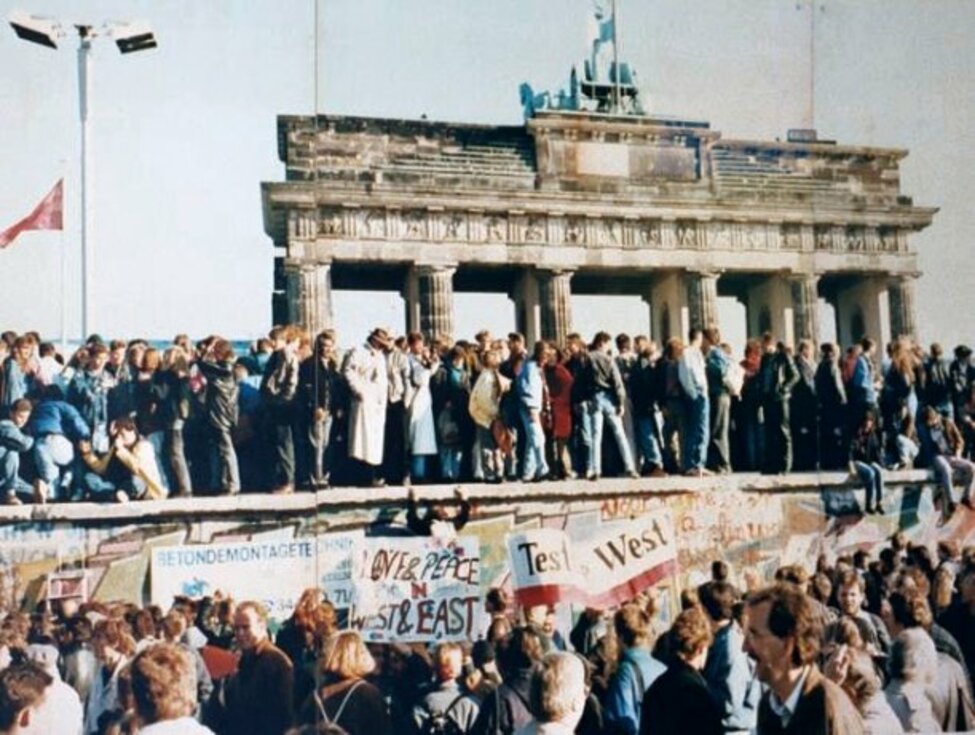 Bild på Berlinmuren 1989.